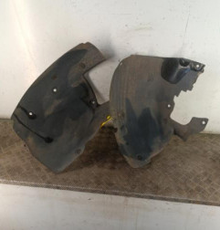 Pare boue avant droit RENAULT SCENIC 2