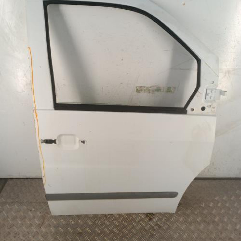 Porte avant droit MERCEDES VITO 638 Porte avant droit MERCEDES VITO 638