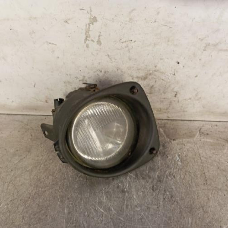 Anti brouillard gauche (feux) RENAULT CLIO 2 Anti brouillard gauche (feux) RENAULT CLIO 2