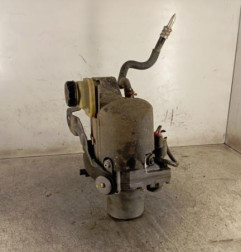 Pompe de direction RENAULT LAGUNA 3 Photo n°3