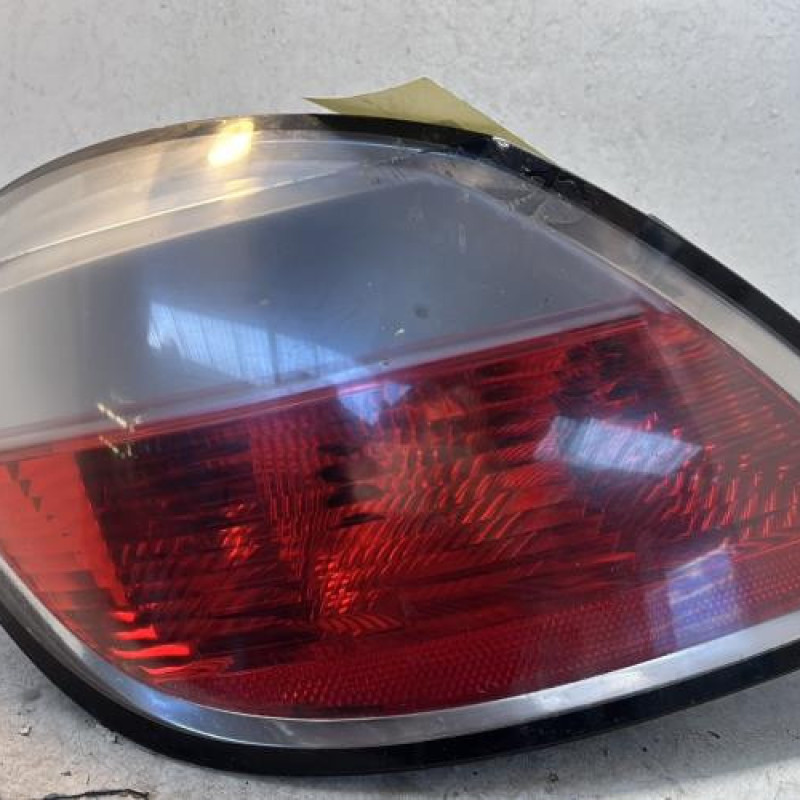 Feu arriere principal gauche (feux) OPEL ASTRA H Feu arriere principal gauche (feux) OPEL ASTRA H