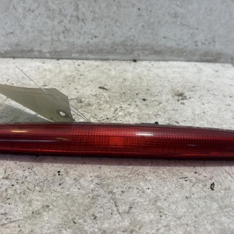 Feu arriere stop central RENAULT SCENIC 1 Feu arriere stop central RENAULT SCENIC 1