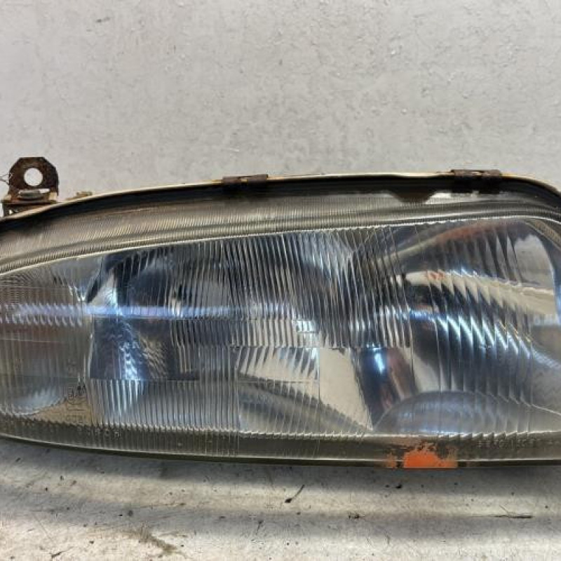 Optique avant principal droit (feux)(phare) FORD FIESTA 4