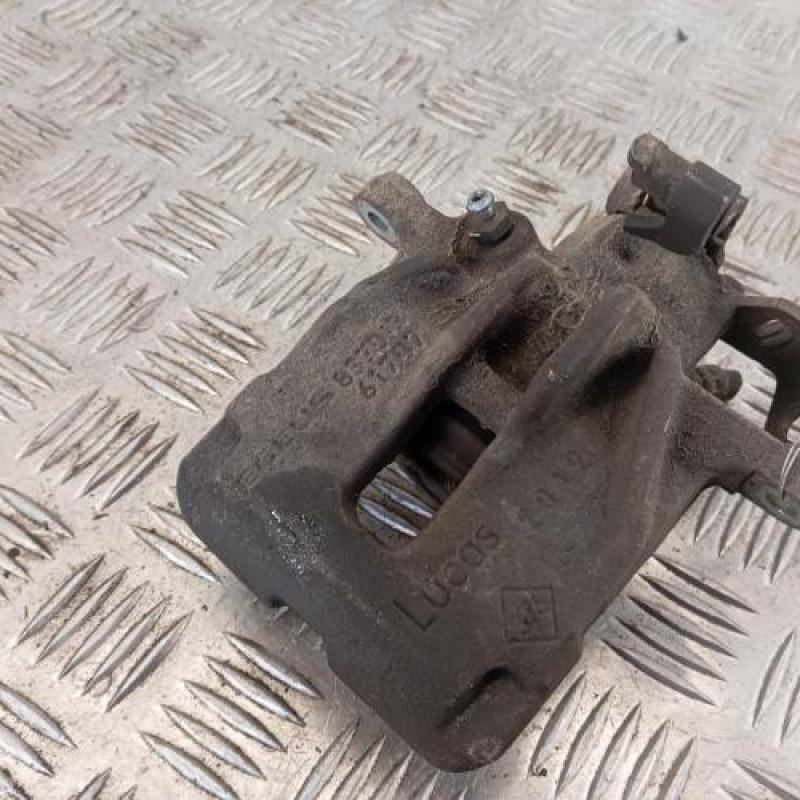 Etrier arriere gauche (freinage) RENAULT TRAFIC 3 MOYEN