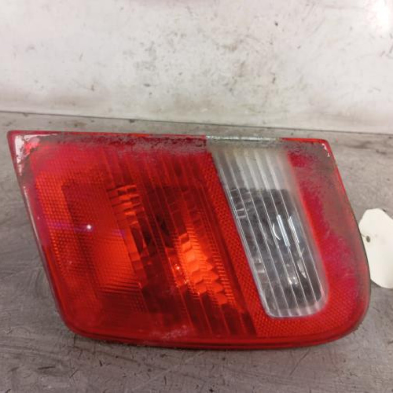Feu arriere secondaire droit (feux) SAAB 9.3 2 Feu arriere secondaire droit (feux) SAAB 9.3 2