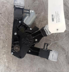 Moteur essuie glace arriere PEUGEOT 308 2 Photo n°1