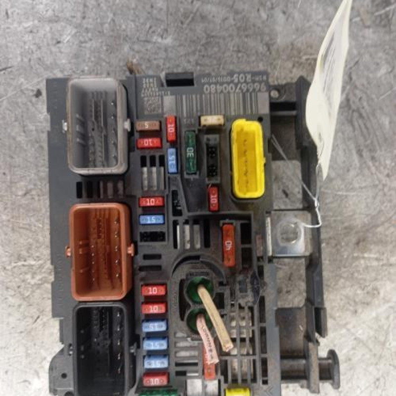 Boitier servitude moteur (BSM) PEUGEOT 308 1