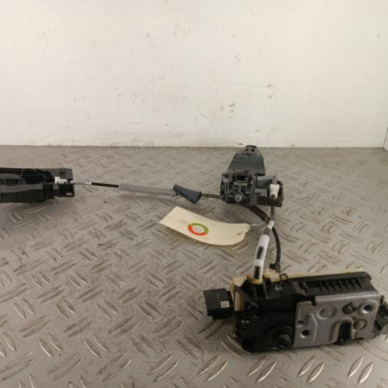 Serrure arriere gauche PEUGEOT 208 1 Serrure arriere gauche PEUGEOT 208 1