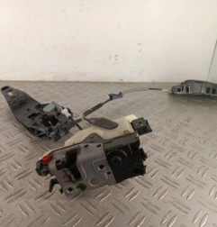 Serrure arriere gauche PEUGEOT 208 1
