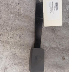 Attache ceinture avant droit TOYOTA YARIS 1 Photo n°1