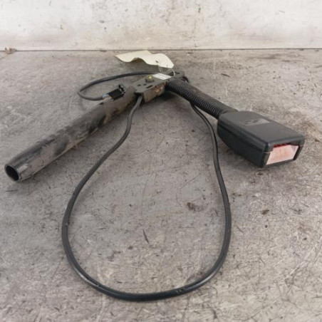 Attache ceinture avant droit FORD FOCUS 1