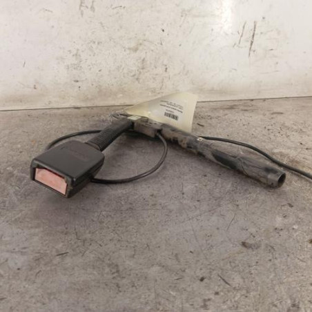 Attache ceinture avant gauche FORD FOCUS 1