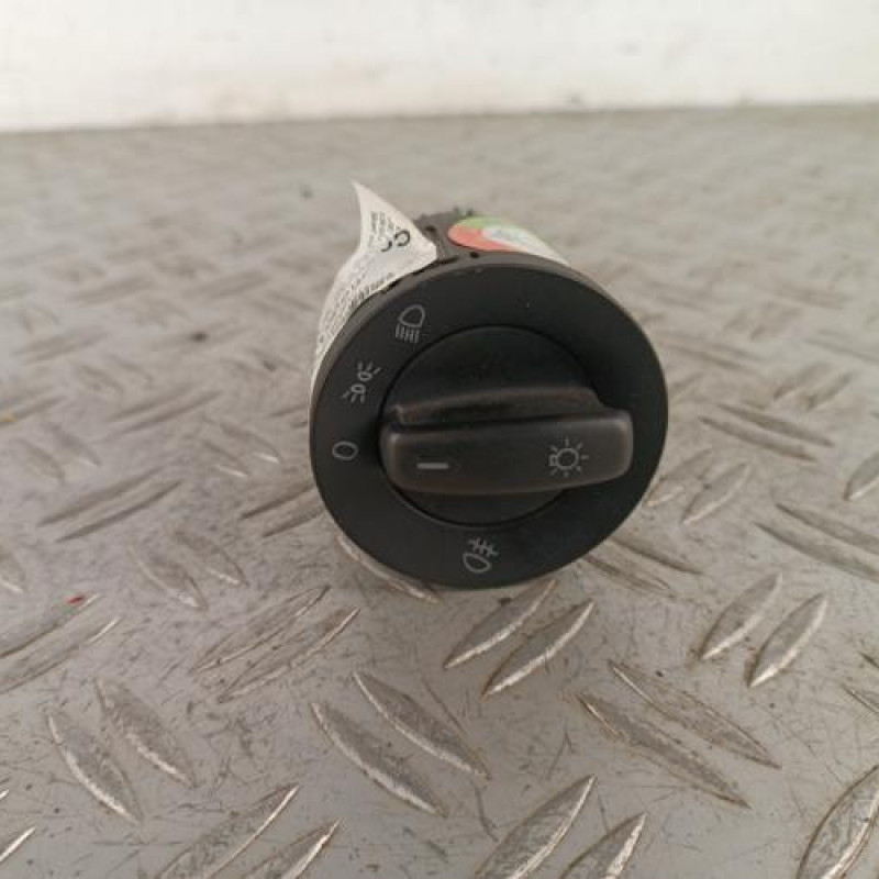 Commodo phare VOLKSWAGEN JETTA 3