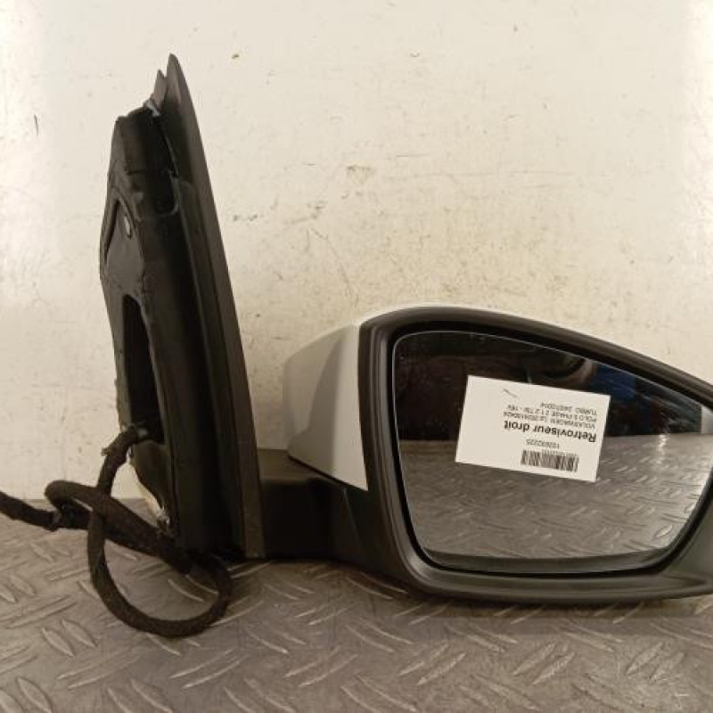 Retroviseur droit VOLKSWAGEN POLO 5
