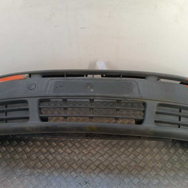 Pare choc avant OPEL VIVARO 1
