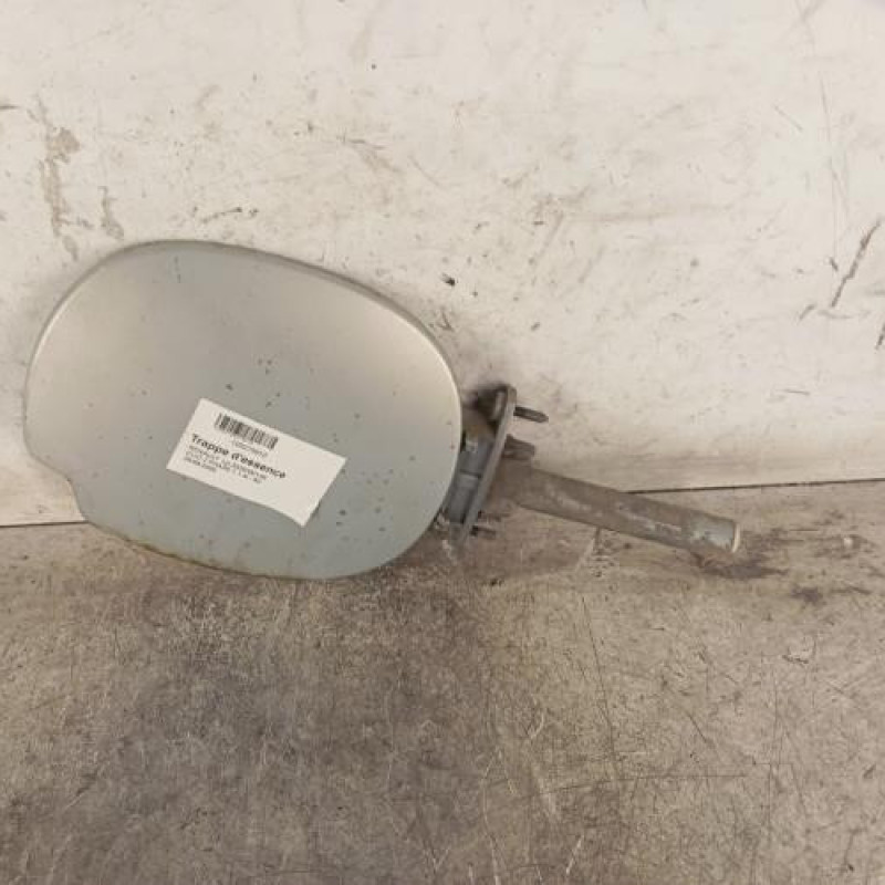 Trappe d'essence RENAULT CLIO 2 Trappe d'essence RENAULT CLIO 2