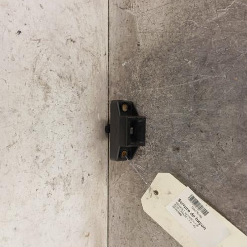 Serrure de hayon RENAULT CLIO 2 Serrure de hayon RENAULT CLIO 2