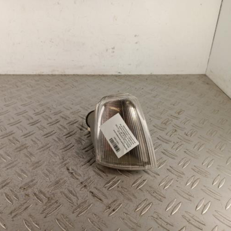 Optique avant secondaire droit (feux)(clignotant) RENAULT R19