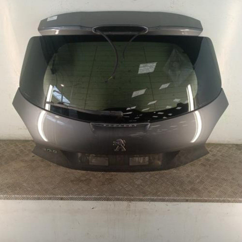Malle/Hayon arriere PEUGEOT 208 1