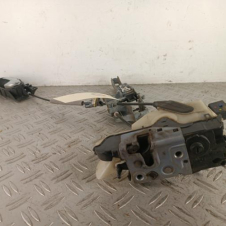 Serrure avant gauche PEUGEOT 208 1