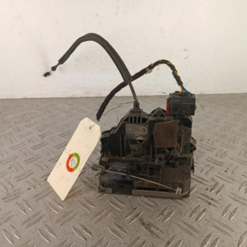 Serrure avant gauche FIAT GRANDE PUNTO