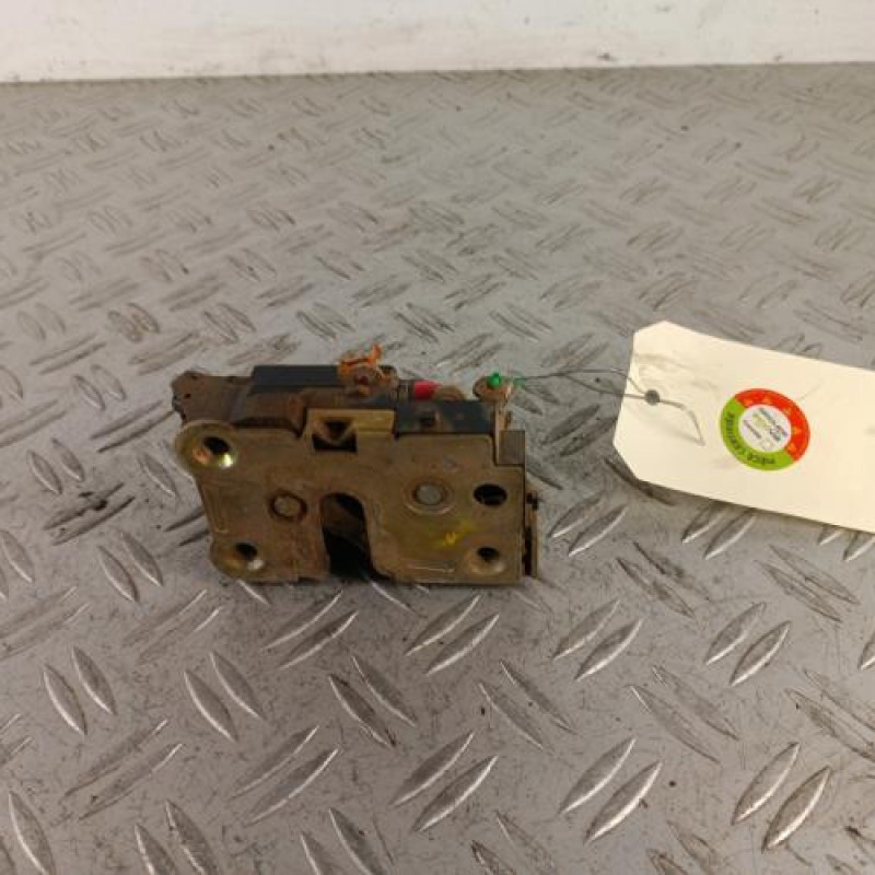 Serrure avant gauche RENAULT KANGOO 1 Serrure avant gauche RENAULT KANGOO 1