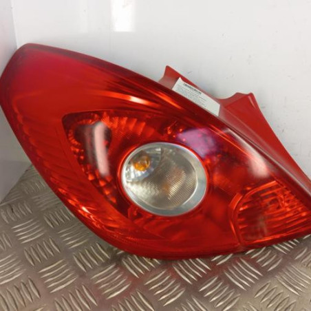 Feu arriere principal gauche (feux) OPEL CORSA D Photo n°1