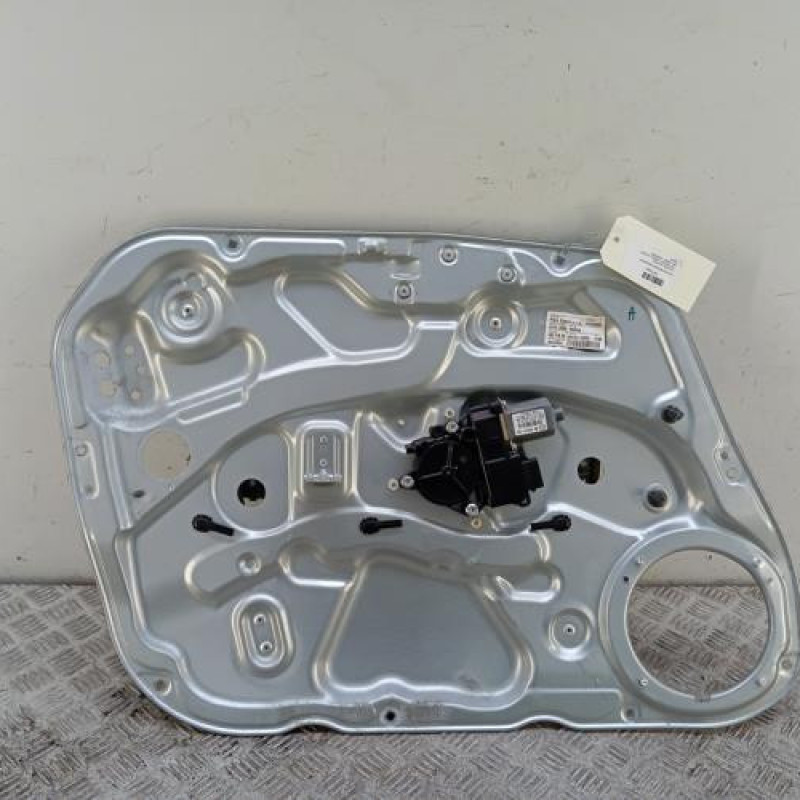 Leve vitre electrique avant gauche HYUNDAI I 30 1