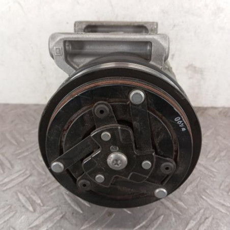 Compresseur clim FIAT 500L Photo n°1