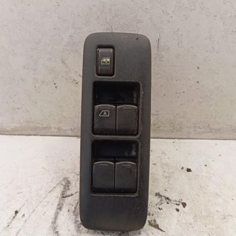 Interrupteur de leve vitre avant gauche NISSAN QASHQAI 1
