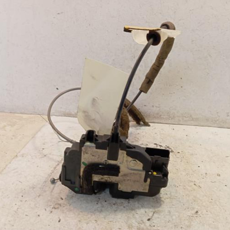 Serrure avant gauche NISSAN QASHQAI 1 Serrure avant gauche NISSAN QASHQAI 1