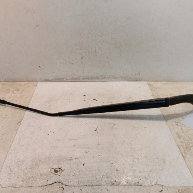 Bras essuie glace avant droit NISSAN QASHQAI 1