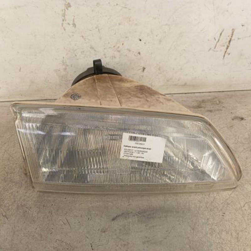 Optique avant principal droit (feux)(phare) PEUGEOT 106