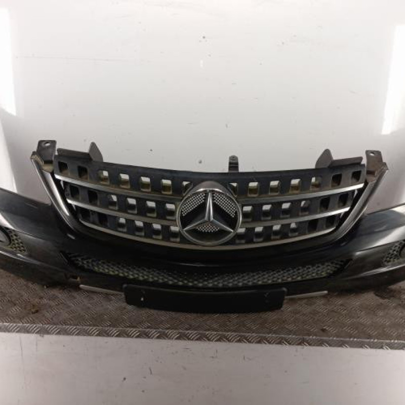 Pare choc avant MERCEDES CLASSE M 164 Pare choc avant MERCEDES CLASSE M 164