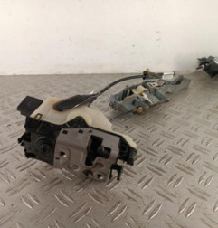 Serrure avant droit PEUGEOT 2008 1