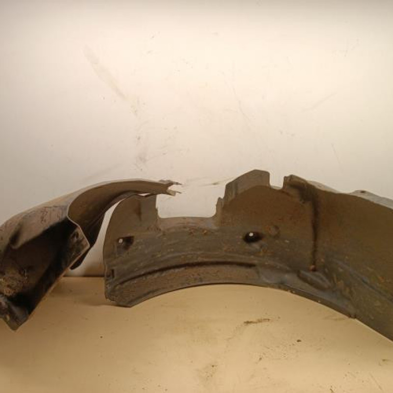 Pare boue avant droit BMW SERIE 1 E87 Pare boue avant droit BMW SERIE 1 E87