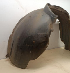 Pare boue avant gauche FORD FOCUS 2