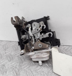 Serrure avant droit AUDI A3 1