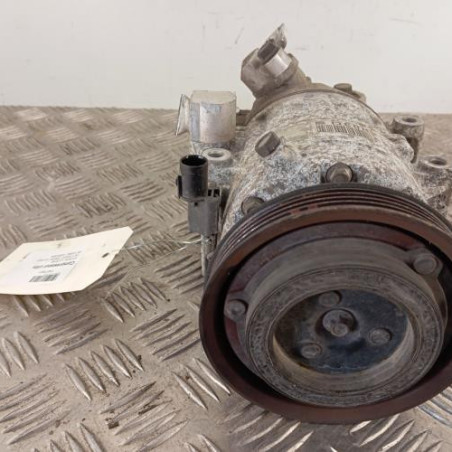 Compresseur clim HYUNDAI I 30 1 Photo n°1