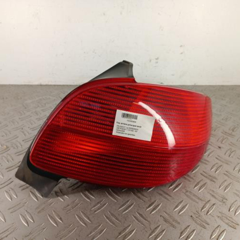 Feu arriere principal droit (feux) PEUGEOT 206 Feu arriere principal droit (feux) PEUGEOT 206