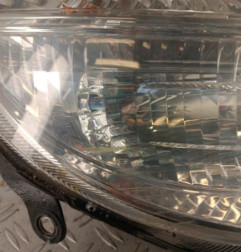 Optique avant principal droit (feux)(phare) SKODA FABIA 2 Photo n°2