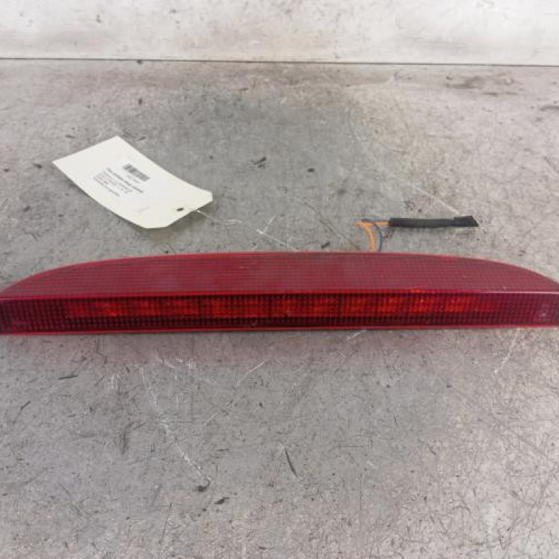 Feu arriere stop central RENAULT CLIO 2 Feu arriere stop central RENAULT CLIO 2