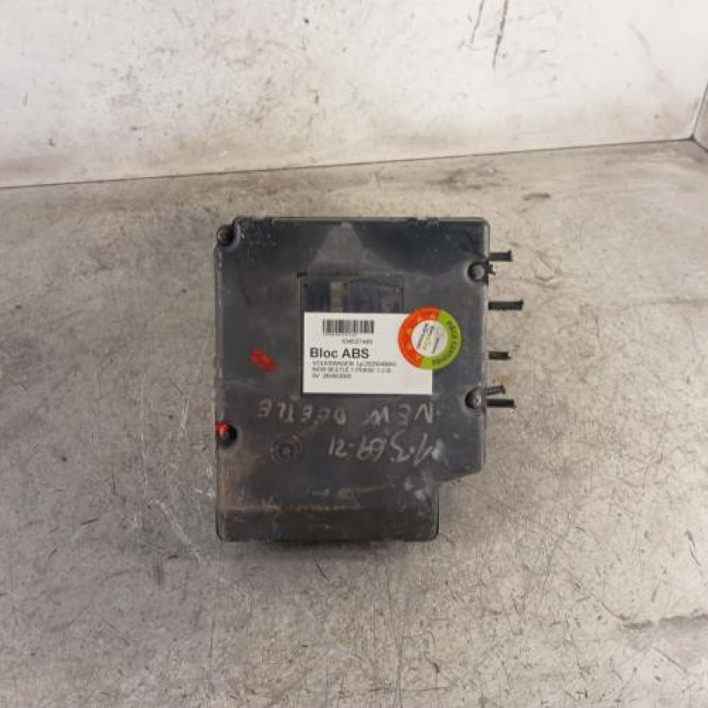 Bloc ABS (freins anti-blocage) VOLKSWAGEN NEW BEETLE 1