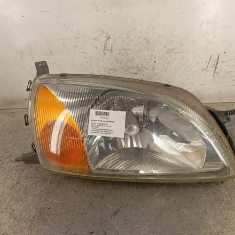 Optique avant principal droit (feux)(phare) FORD FIESTA 4