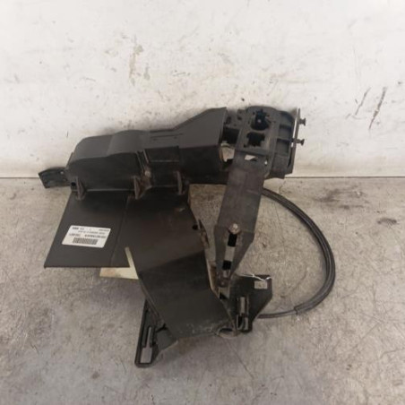 Serrure avant droit FORD FIESTA 5
