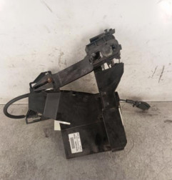 Serrure avant gauche FORD FIESTA 5