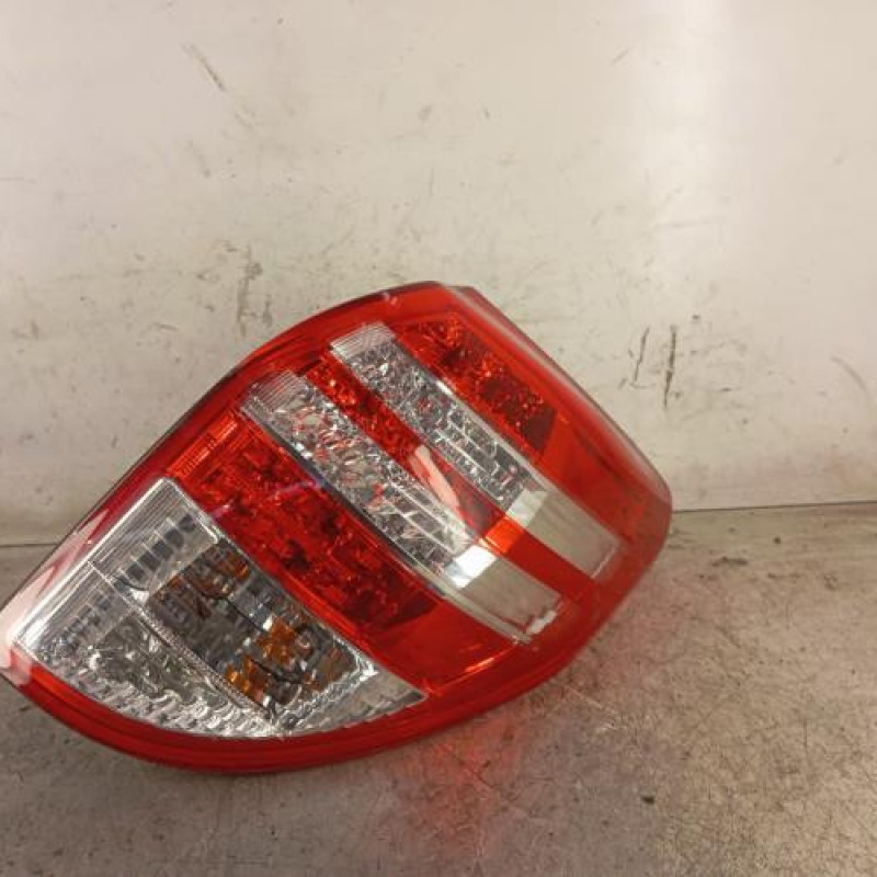 Feu arriere principal droit (feux) TOYOTA RAV4 3 Feu arriere principal droit (feux) TOYOTA RAV4 3