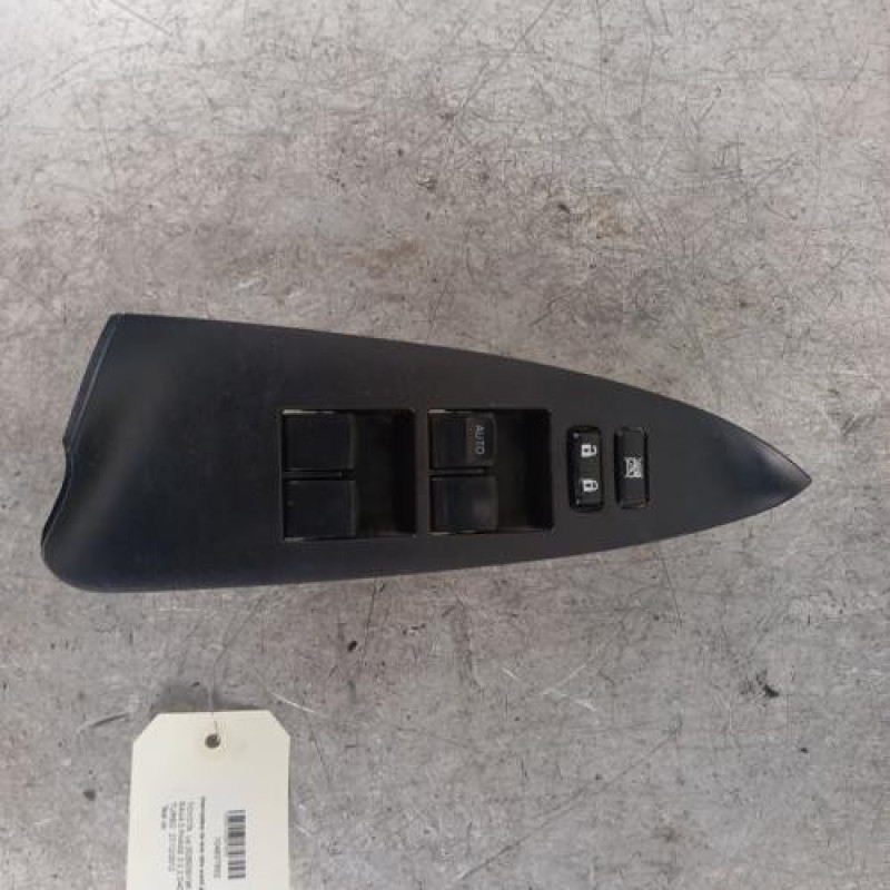 Interrupteur de leve vitre avant gauche TOYOTA RAV4 3