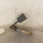 Attache ceinture avant gauche PEUGEOT 106
