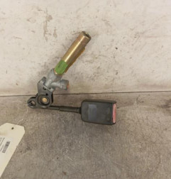 Attache ceinture avant gauche PEUGEOT 106